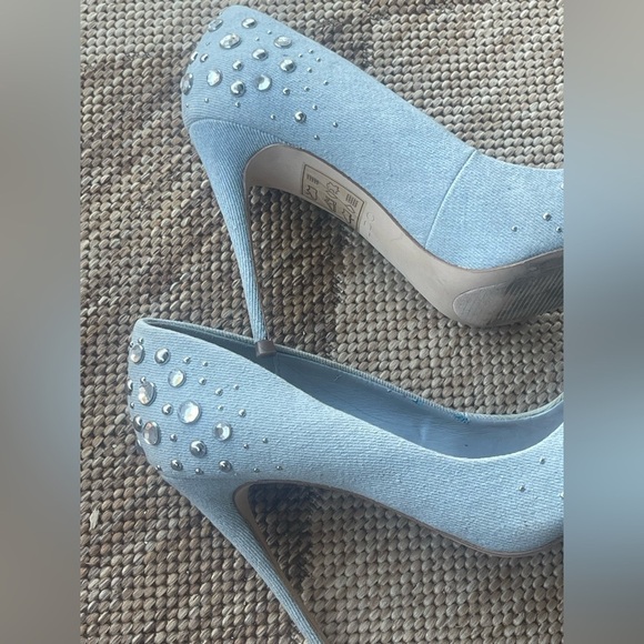 ALDO Elegant Blue Embellished Women's denimHeels size 7 - Picture 4 of 16